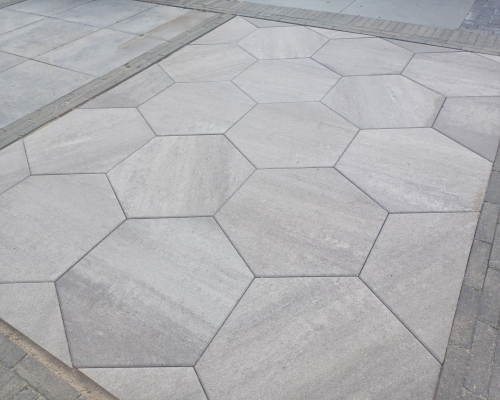 Opruiming Zeskant beige 60/52,5x30x4cm.